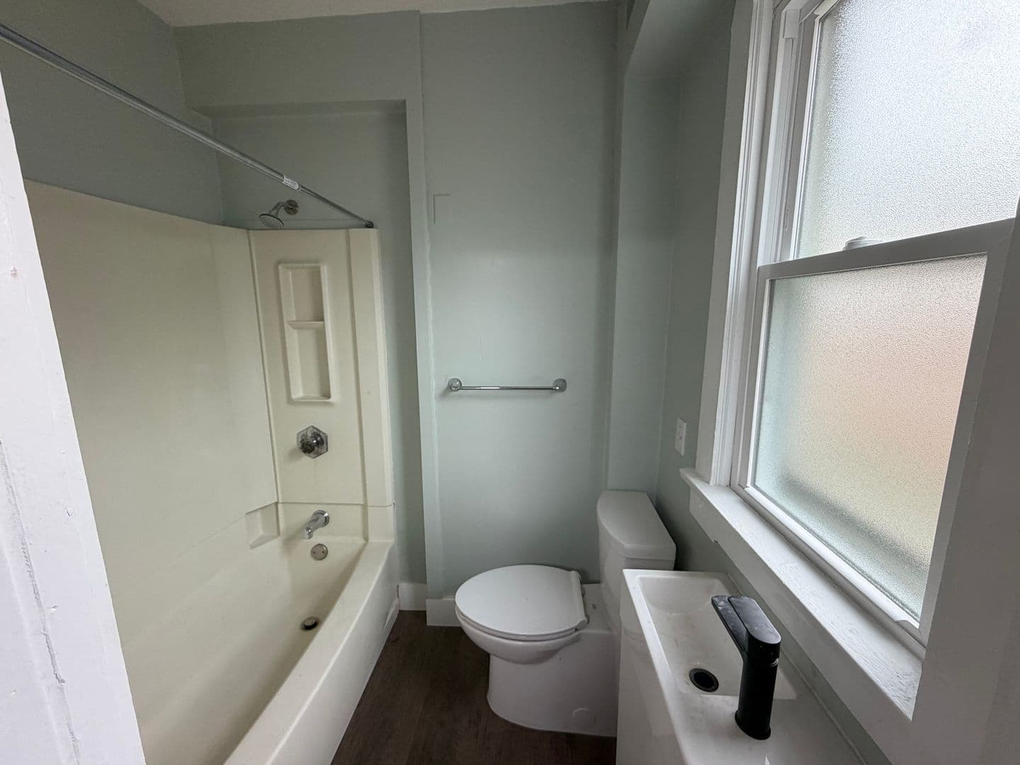 Adrian Apartment: 615 E. Maumee Street