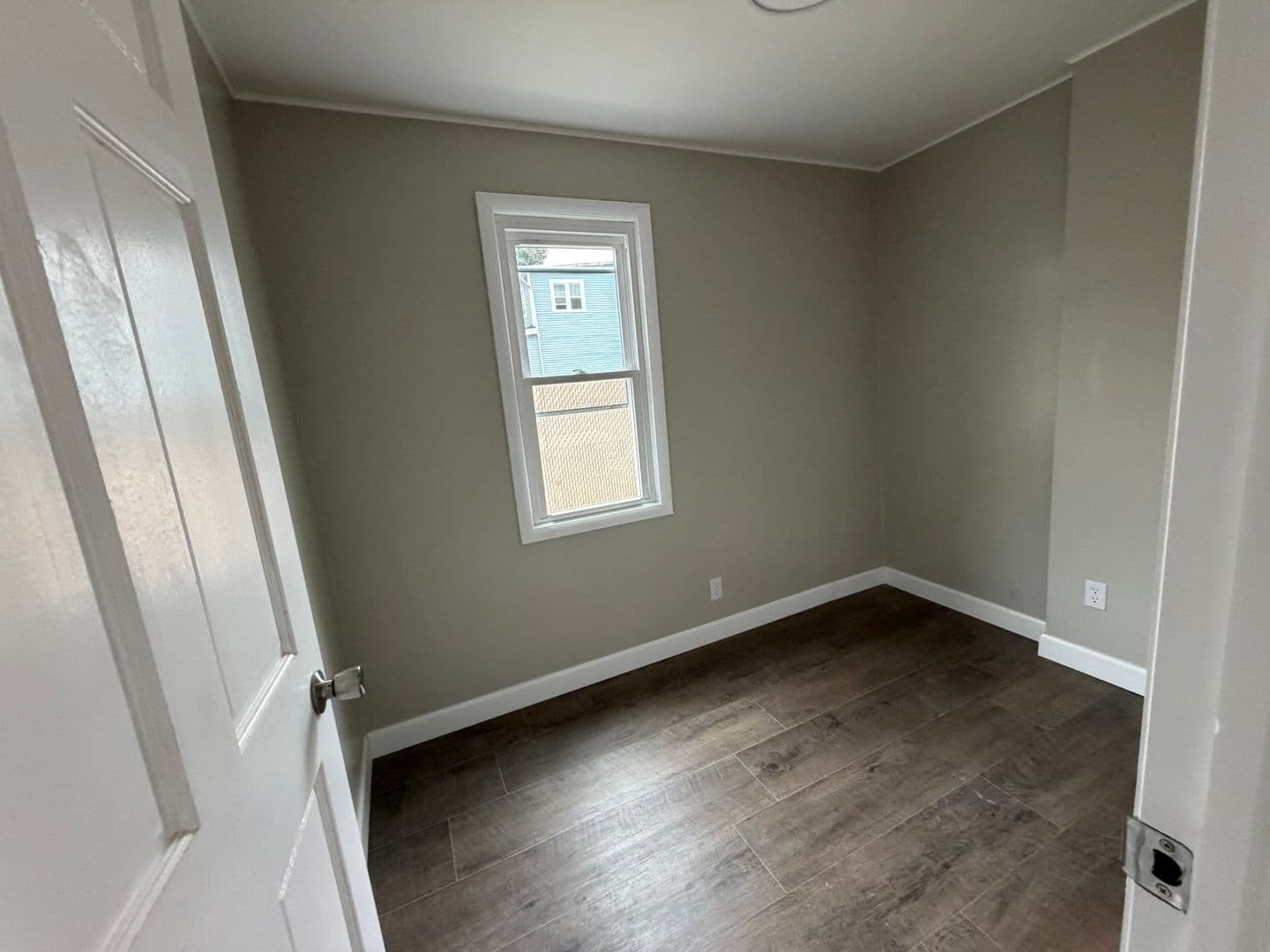 Adrian Apartment: 615 E. Maumee Street