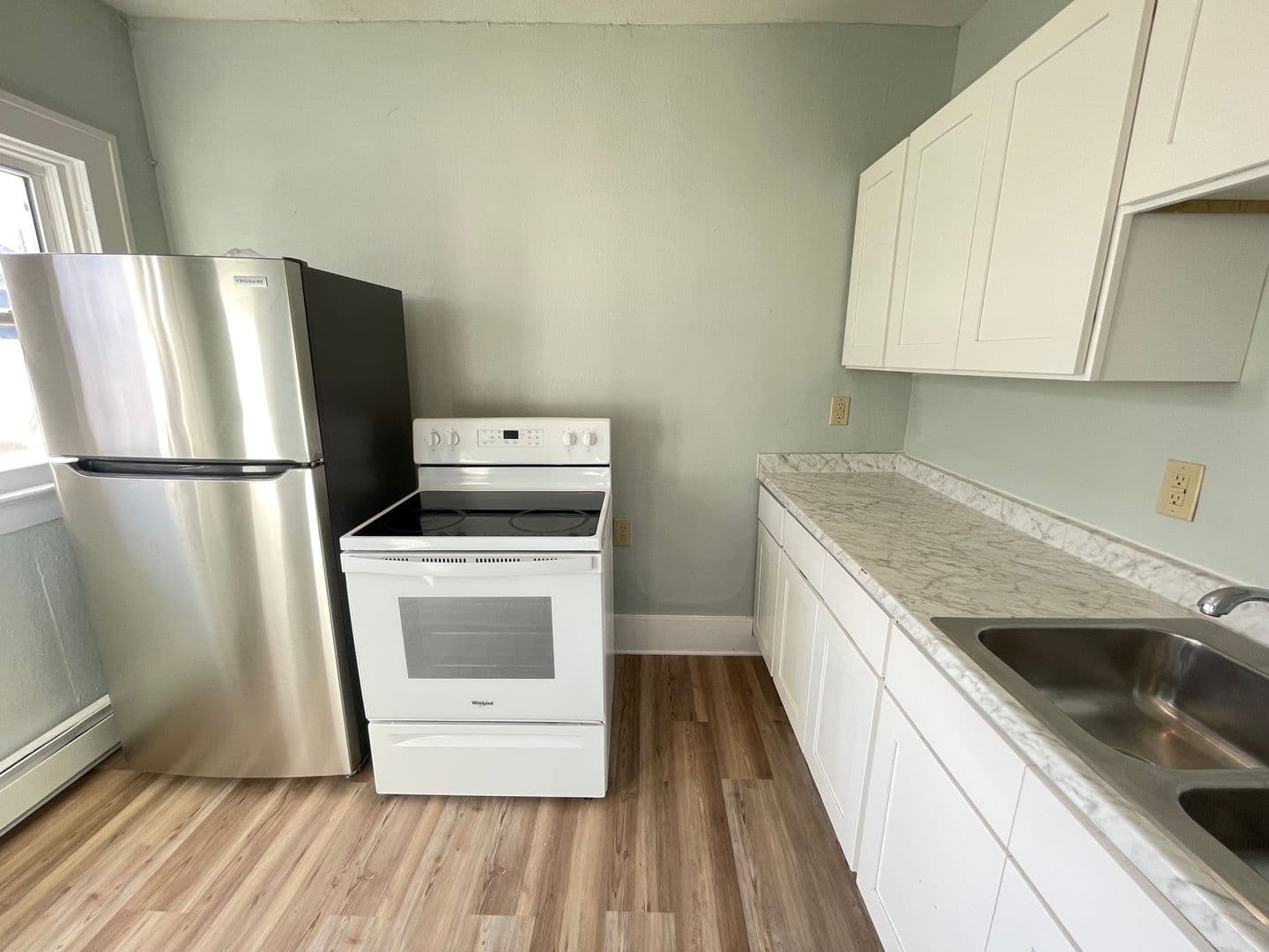 Adrian Apartment: 337 E Church St