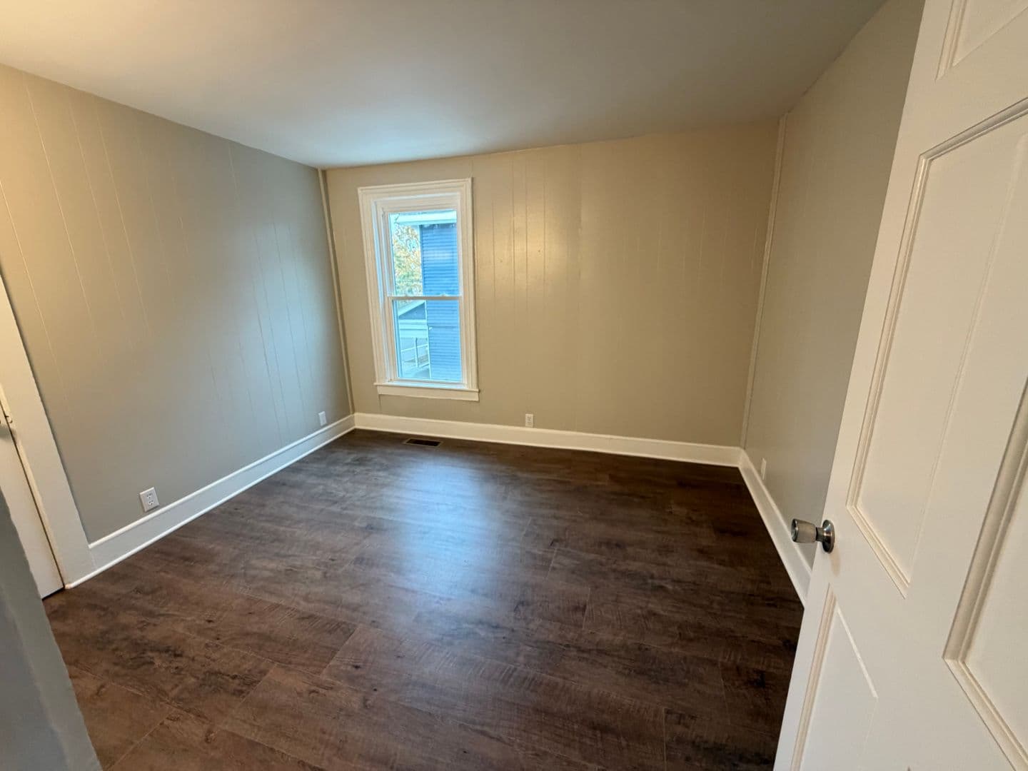 Adrian Apartment: 615 E. Maumee Street