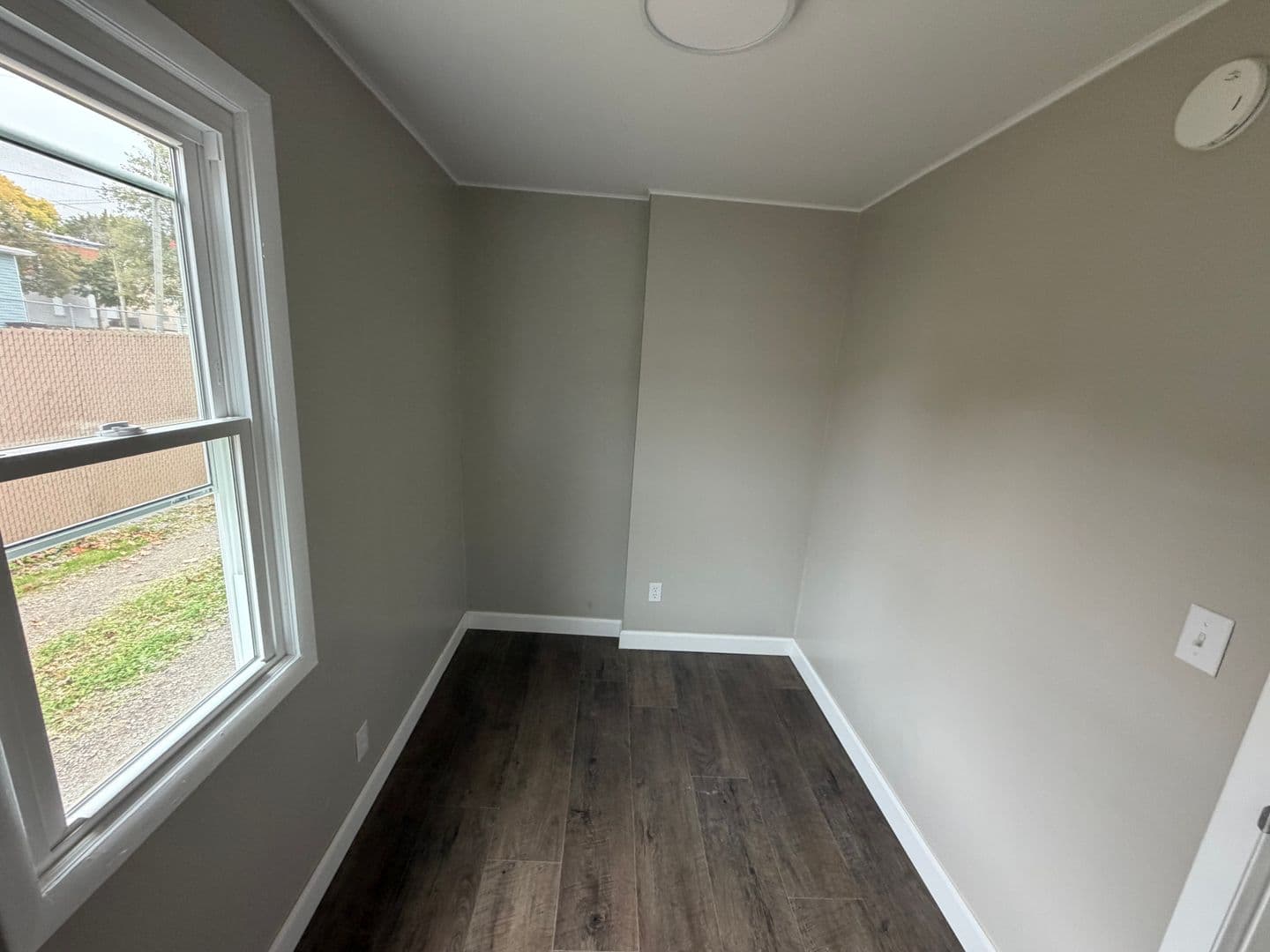 Adrian Apartment: 615 E. Maumee Street