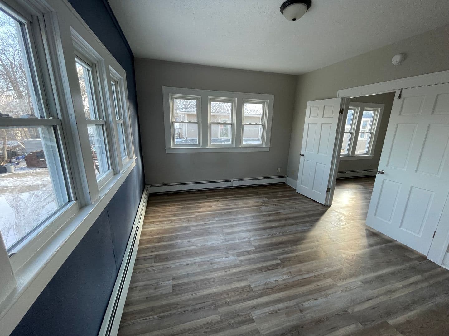 Adrian Apartment: 337 E Church St