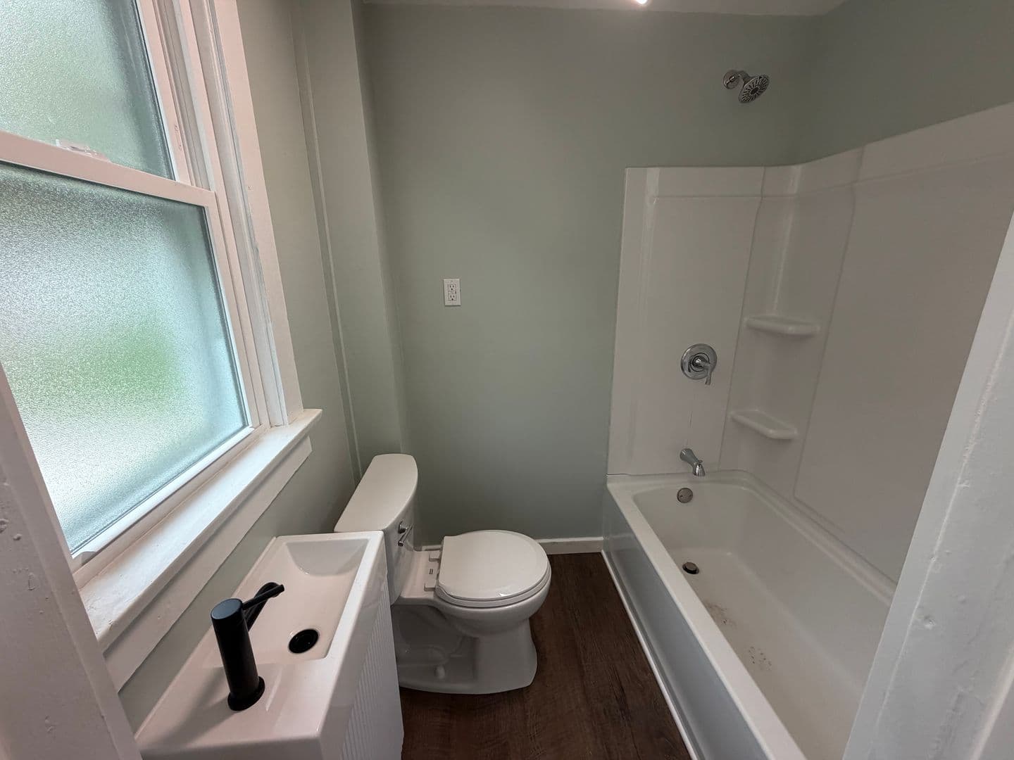 Adrian Apartment: 615 E. Maumee Street