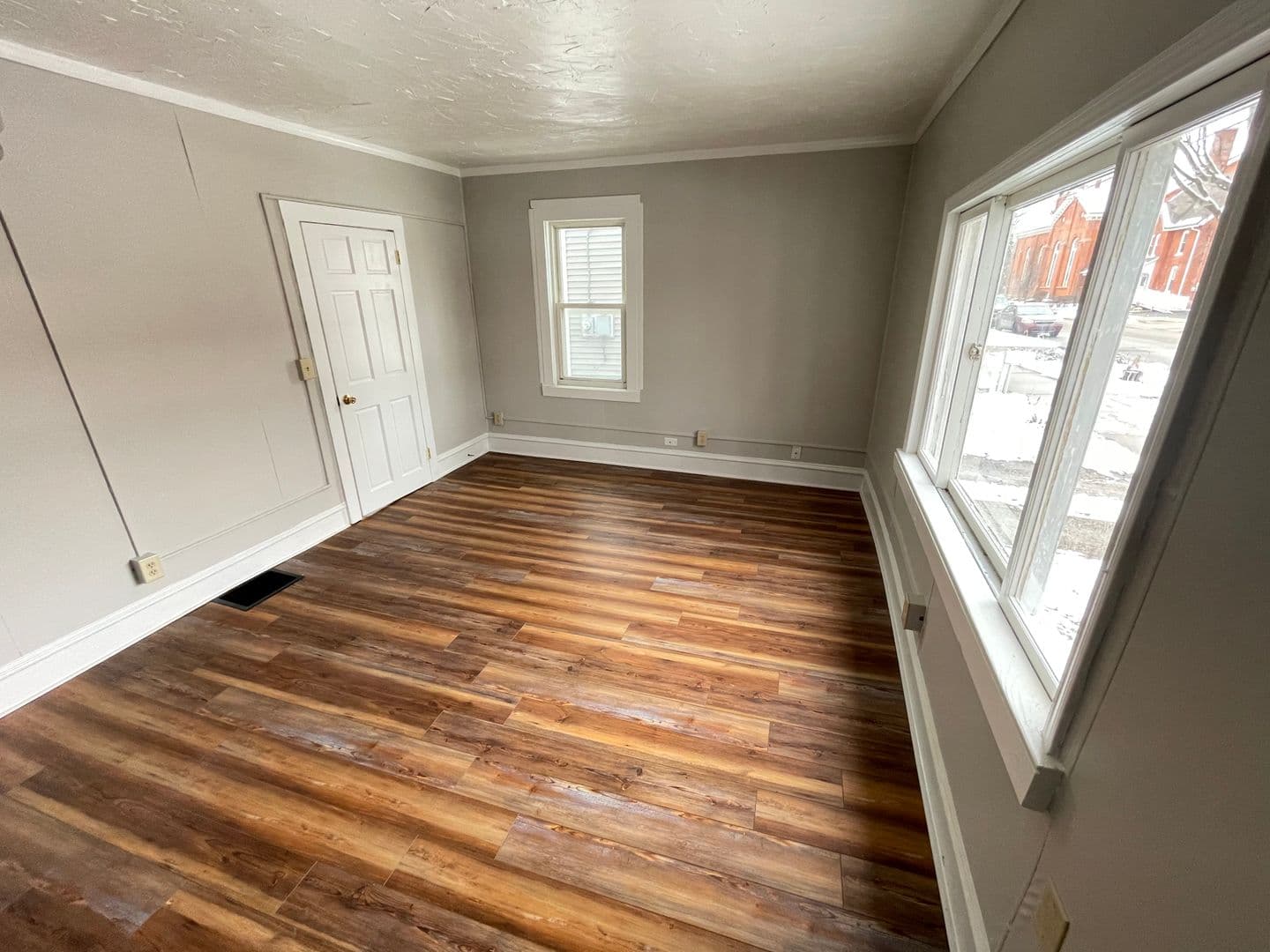 Adrian Apartment: 338 Erie St