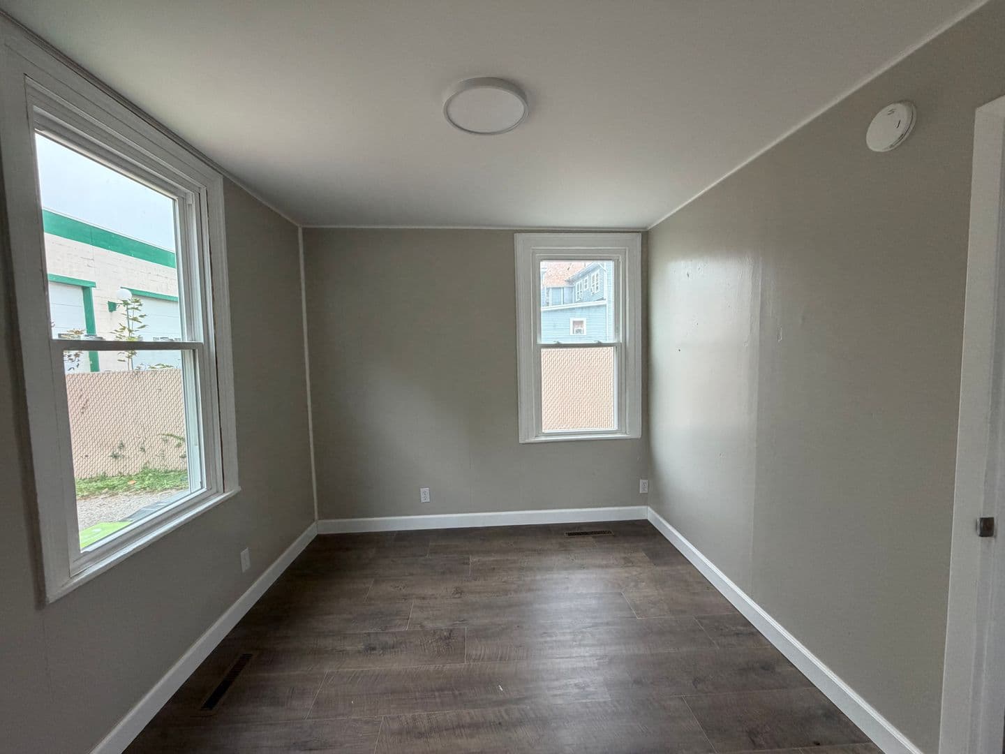 Adrian Apartment: 615 E. Maumee Street