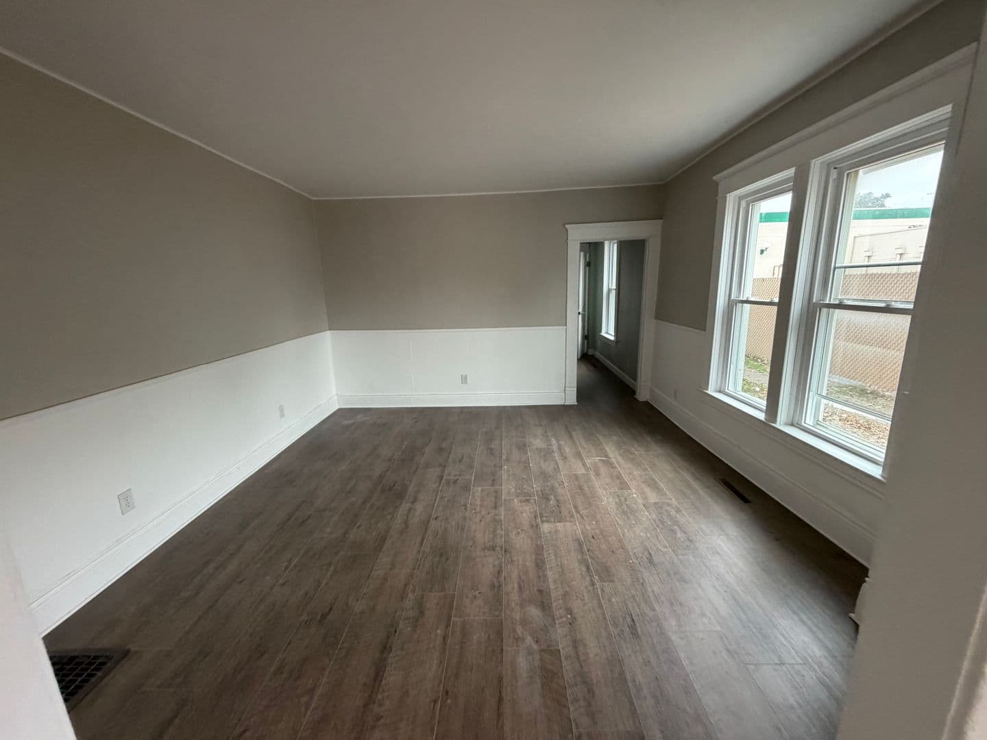Adrian Apartment: 615 E. Maumee Street