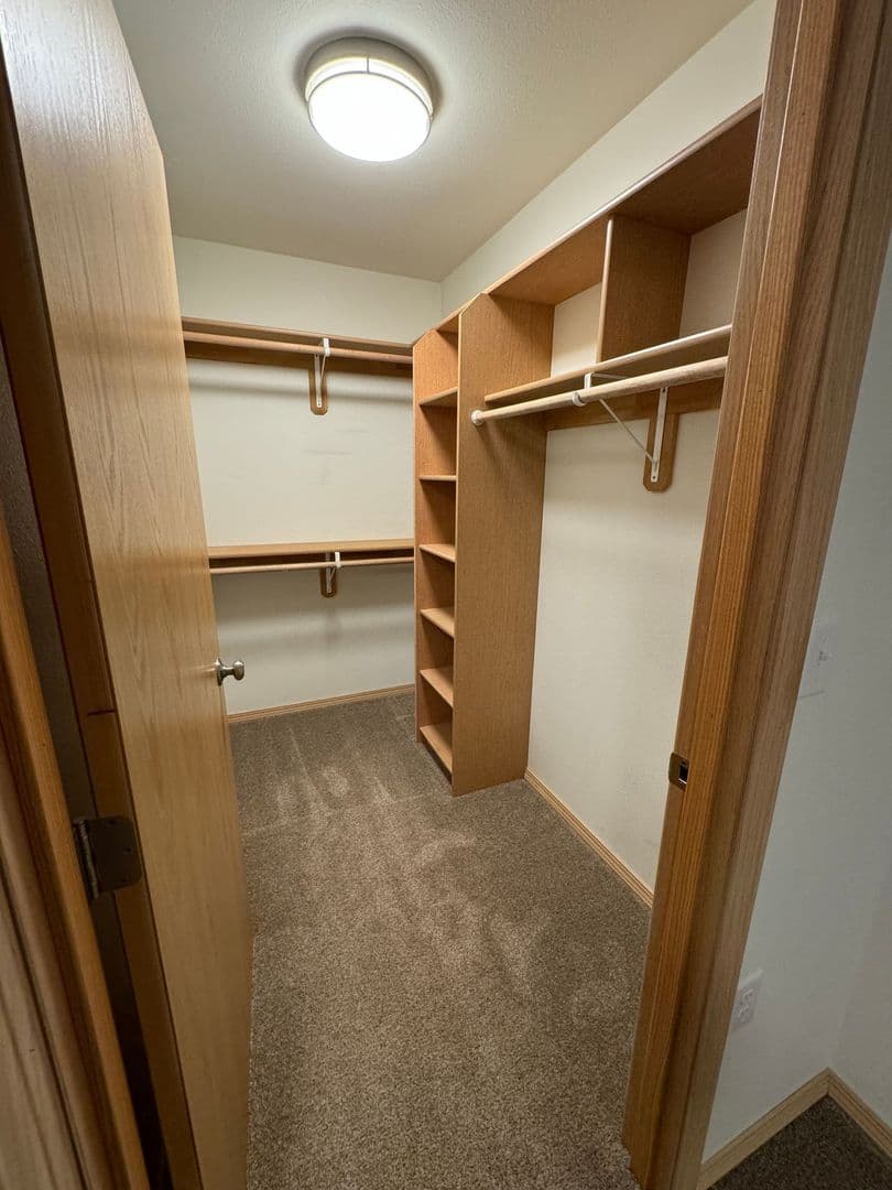 Wasilla Apartment: 680 N Luke Street