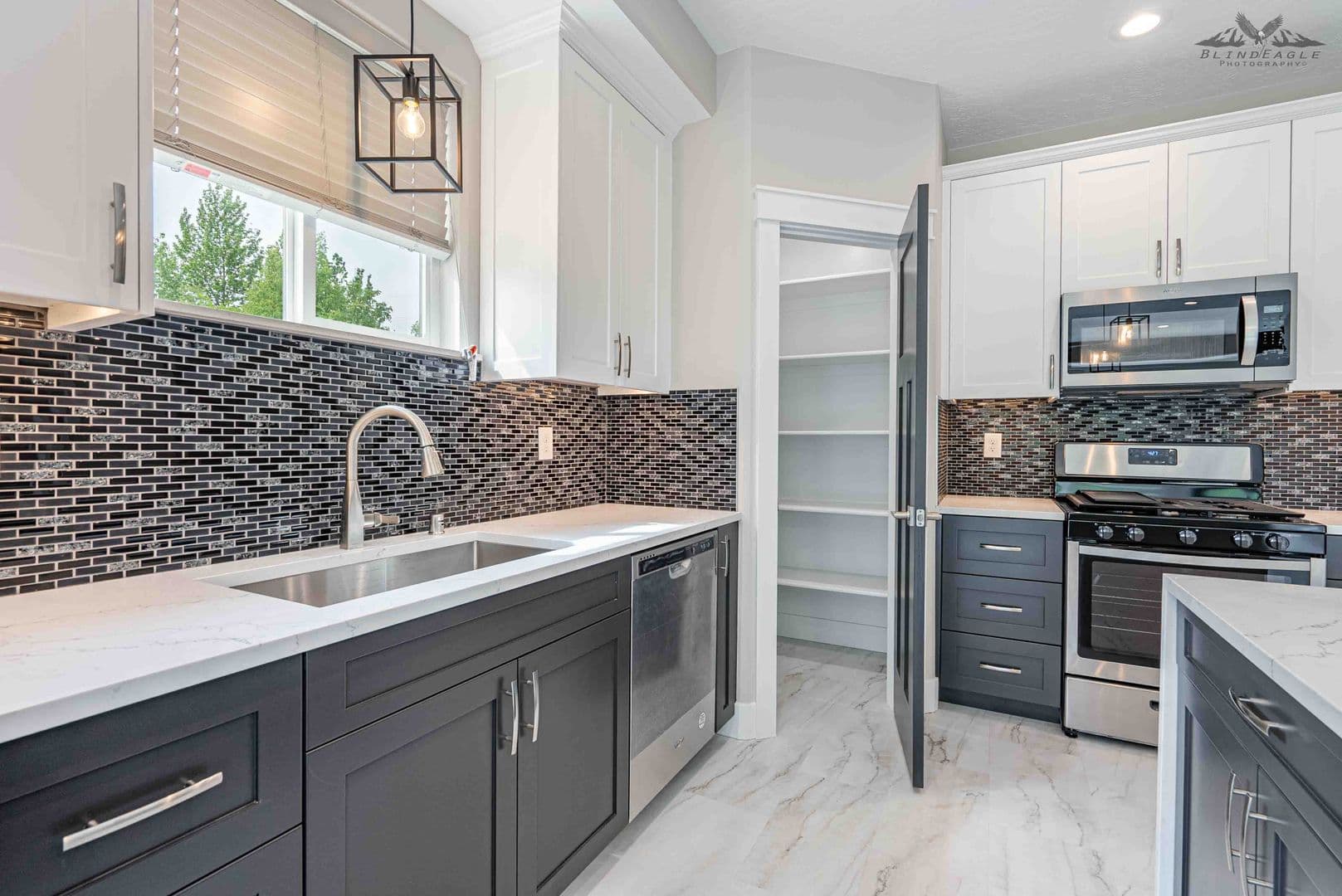 Wasilla Townhome: 7650 E Ashmore Avenue