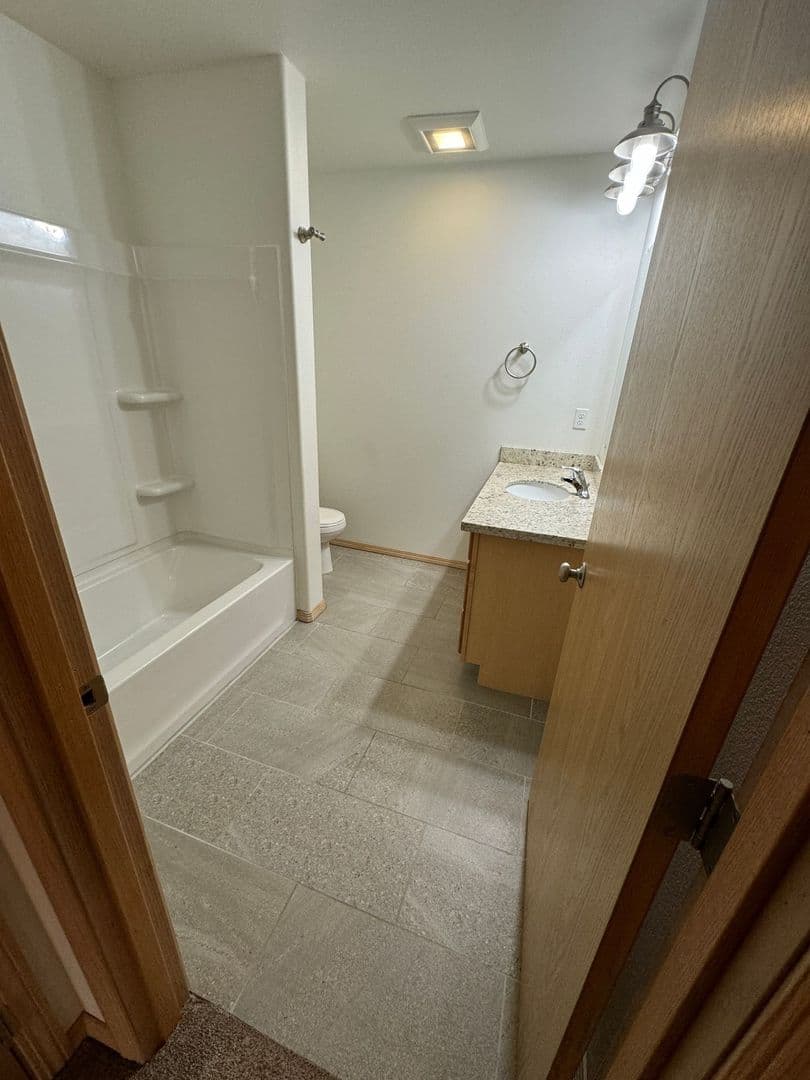Wasilla Apartment: 680 N Luke Street