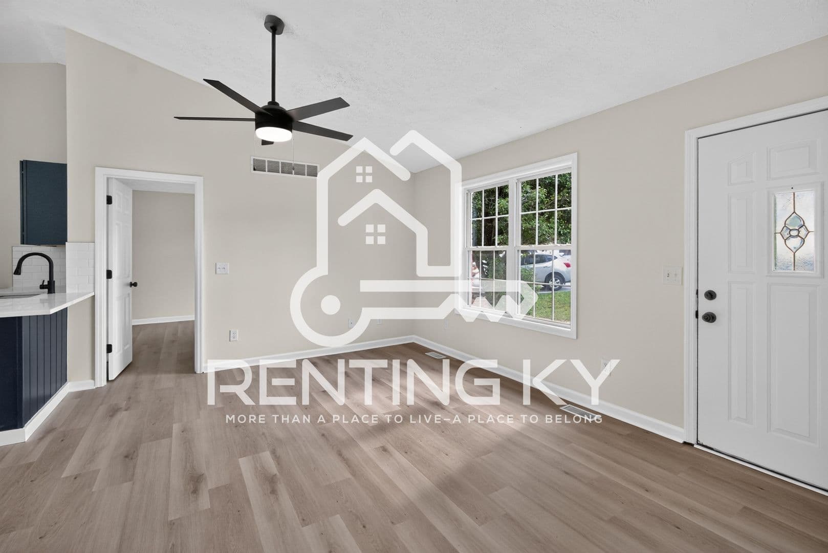 Frankfort House: 119 River Oak Drive