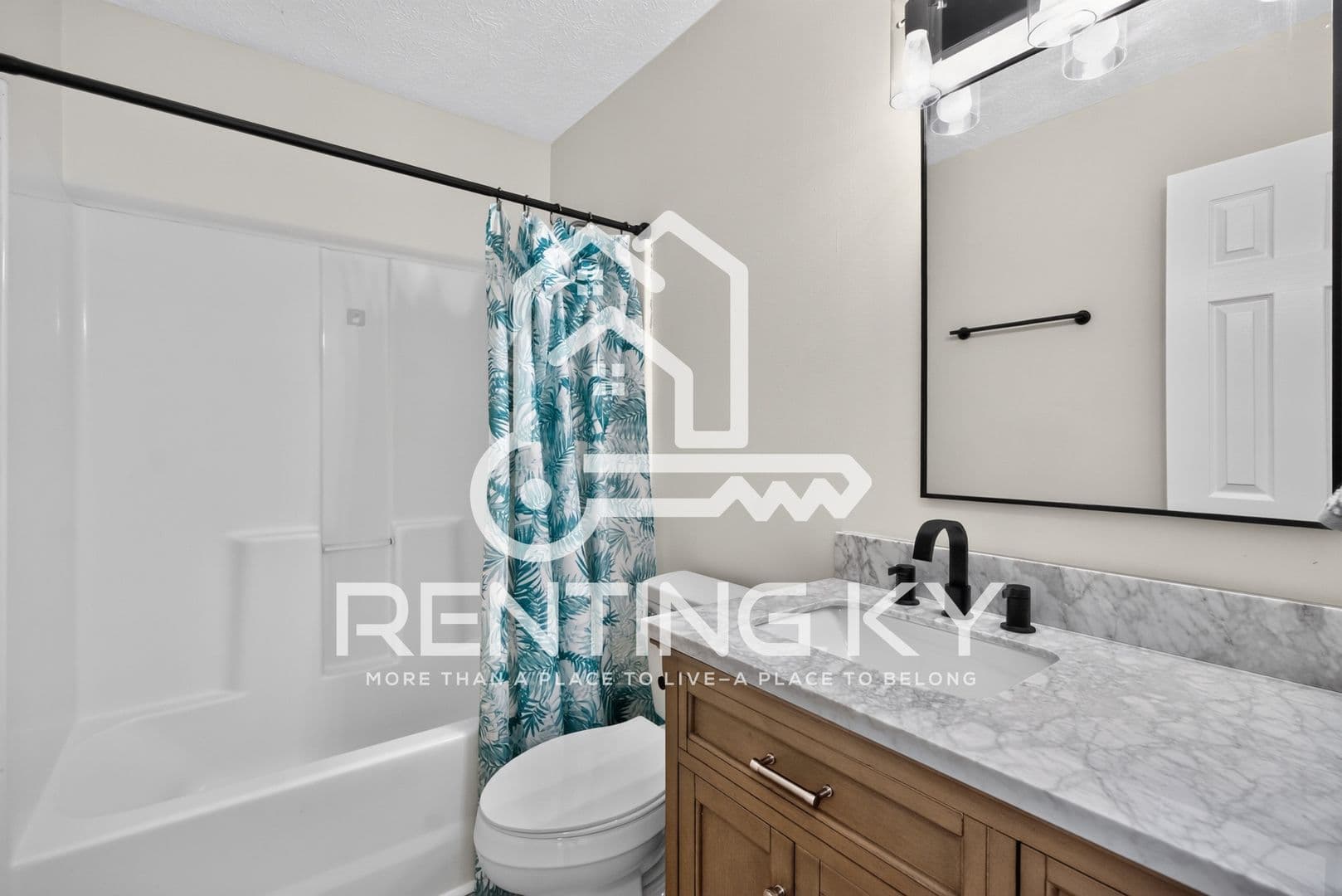 Frankfort House: 119 River Oak Drive