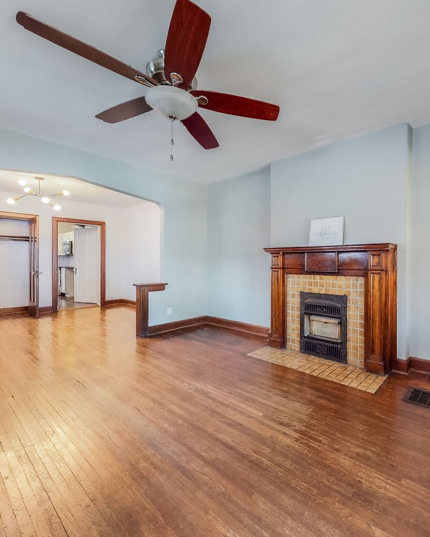 Columbus Apartment: 167-169 W California Ave