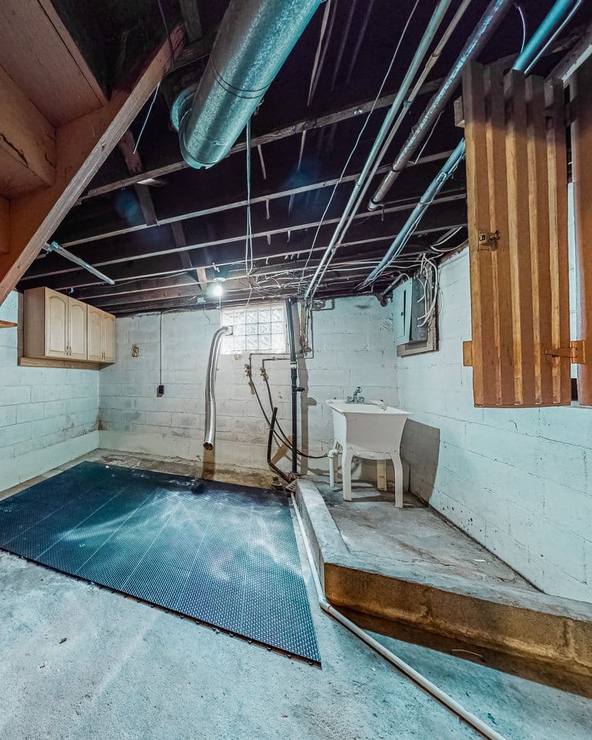 Columbus Apartment: 167-169 W California Ave