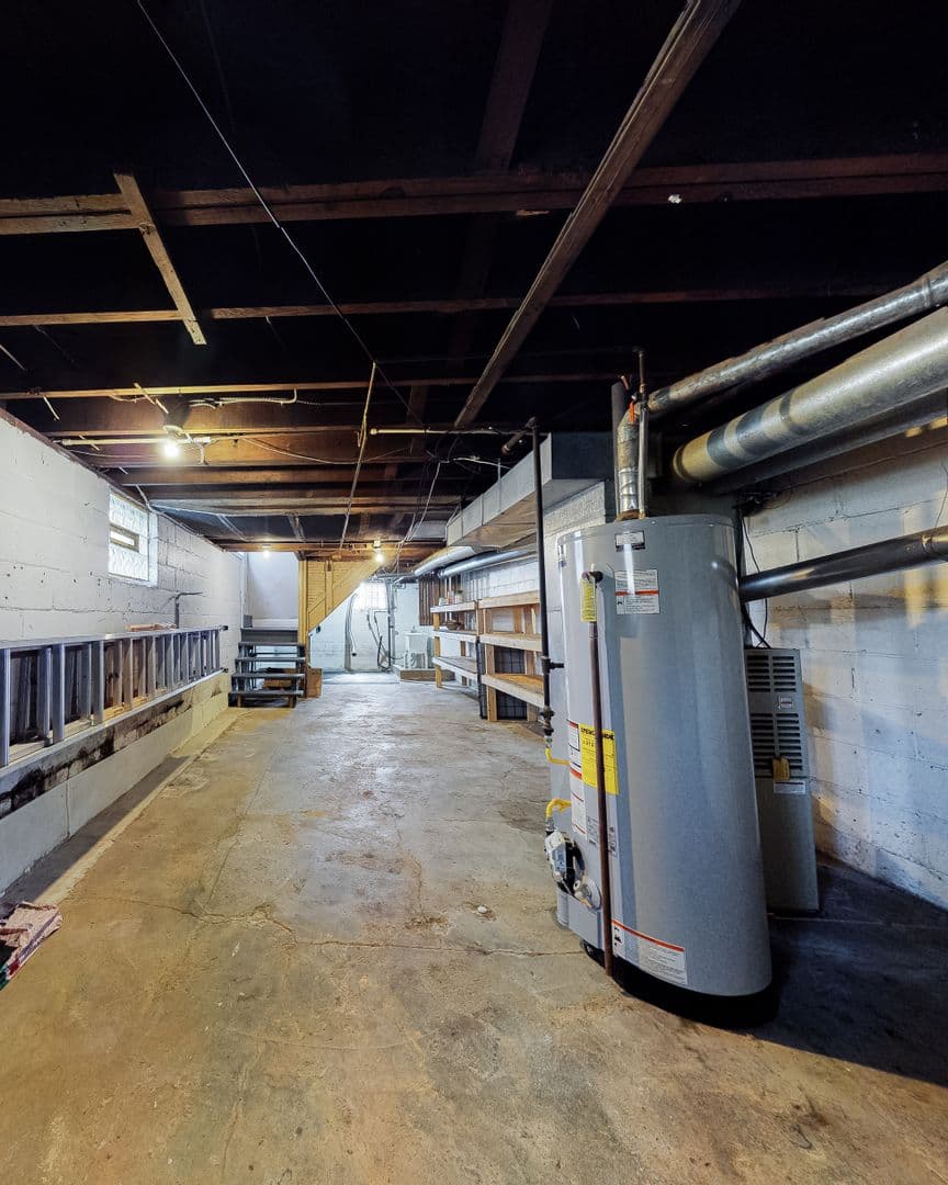 Columbus Apartment: 167-169 W California Ave