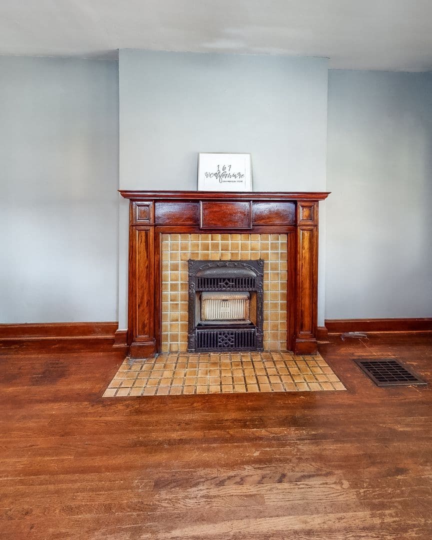 Columbus Apartment: 167-169 W California Ave