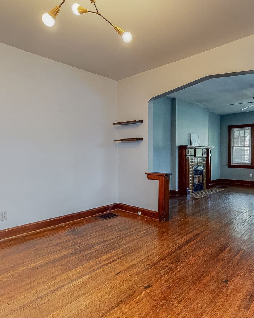 Columbus Apartment: 167-169 W California Ave