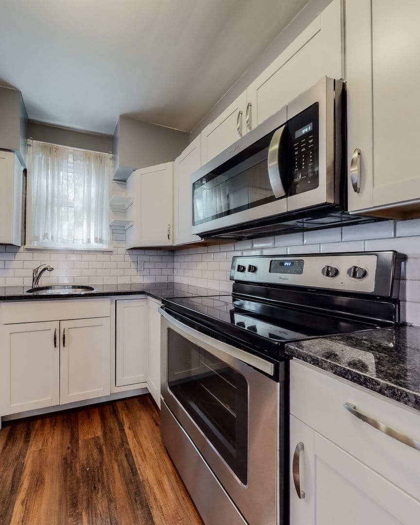 Columbus Apartment: 167-169 W California Ave