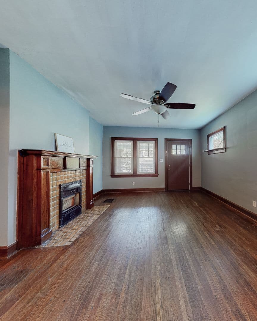 Columbus Apartment: 167-169 W California Ave