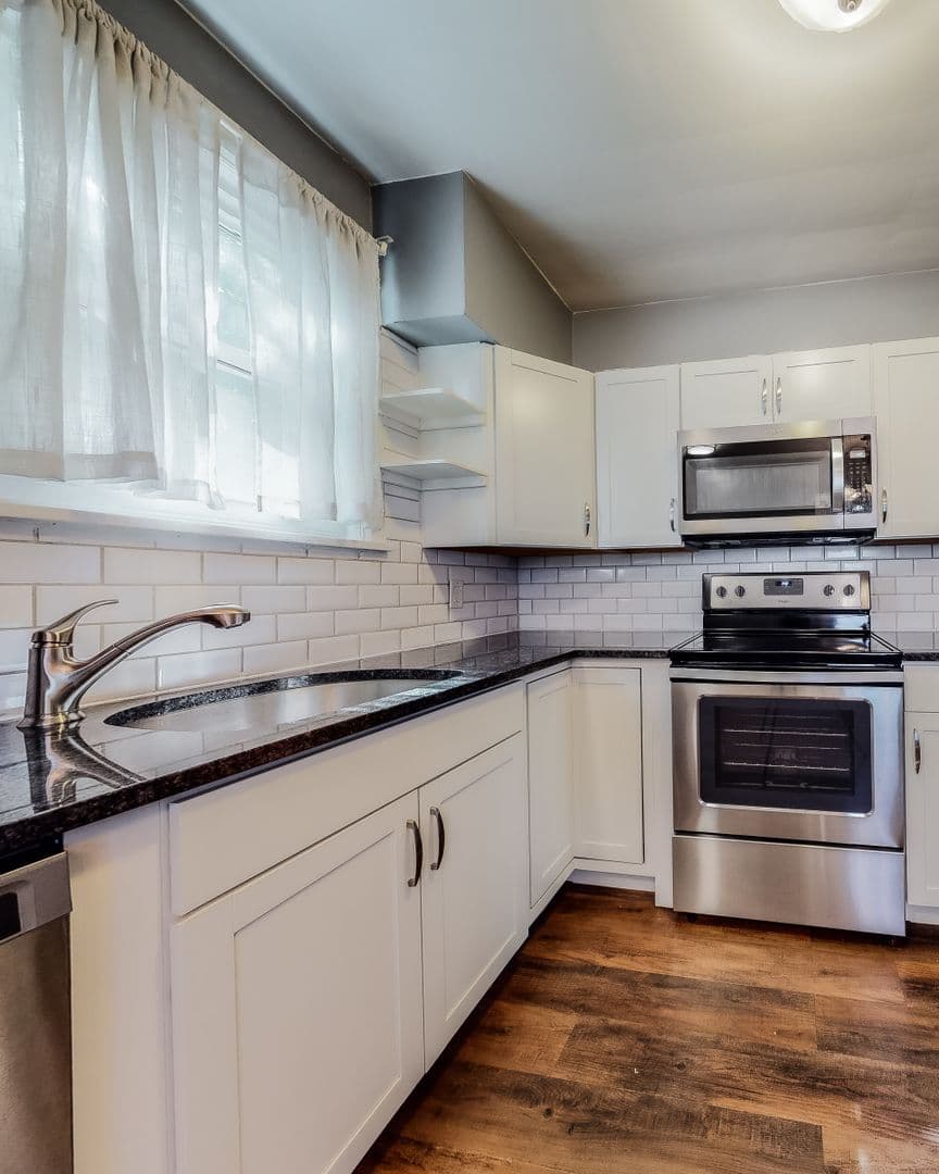 Columbus Apartment: 167-169 W California Ave