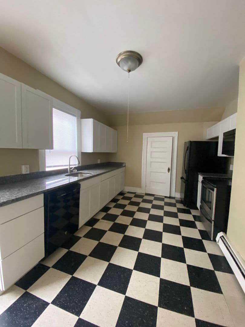 Providence Apartment: 271 Broadway