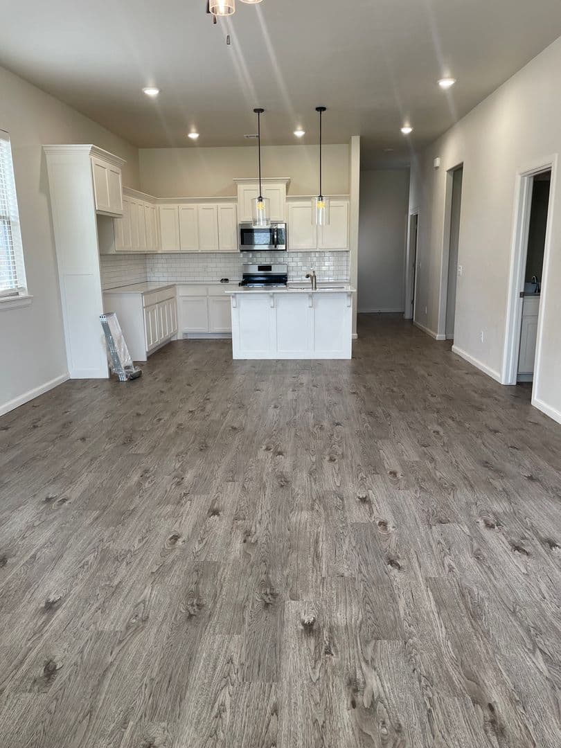 Norman House: 3325 Enclave Place