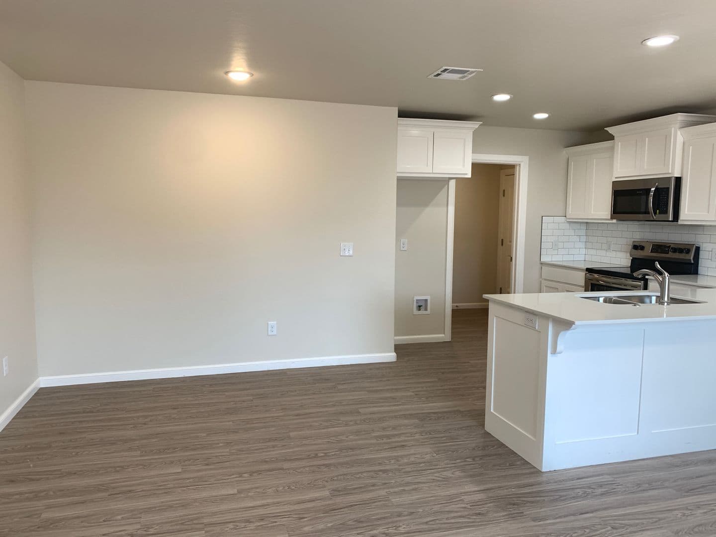 Newcastle House: 1525 NW 14th St