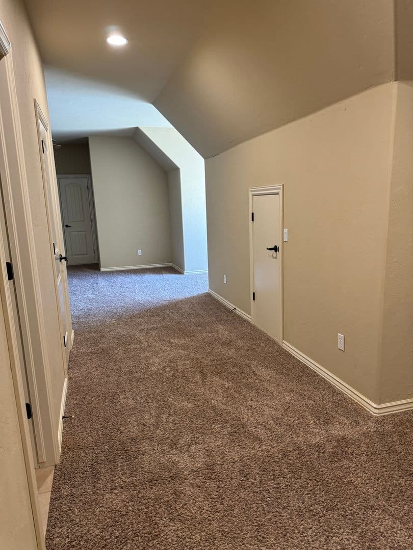 Norman House: 3216 Summit Bend
