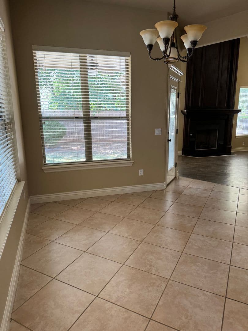 Norman House: 3216 Summit Bend
