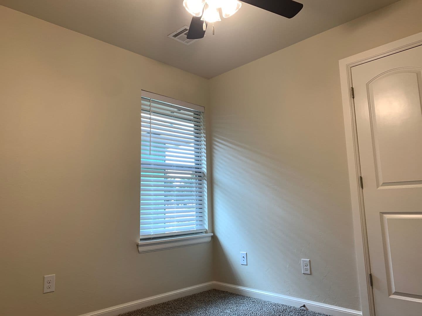 Newcastle House: 1309 Wade St