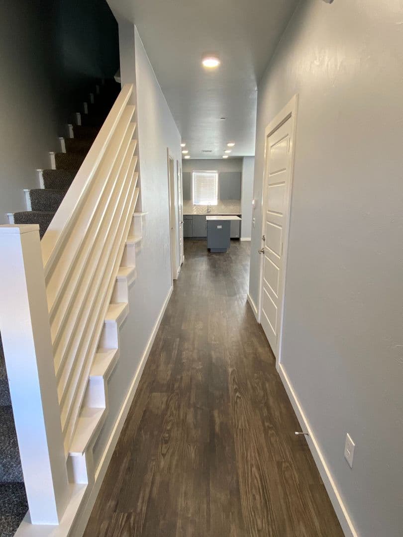 Moore House: 790 SW 14th Street