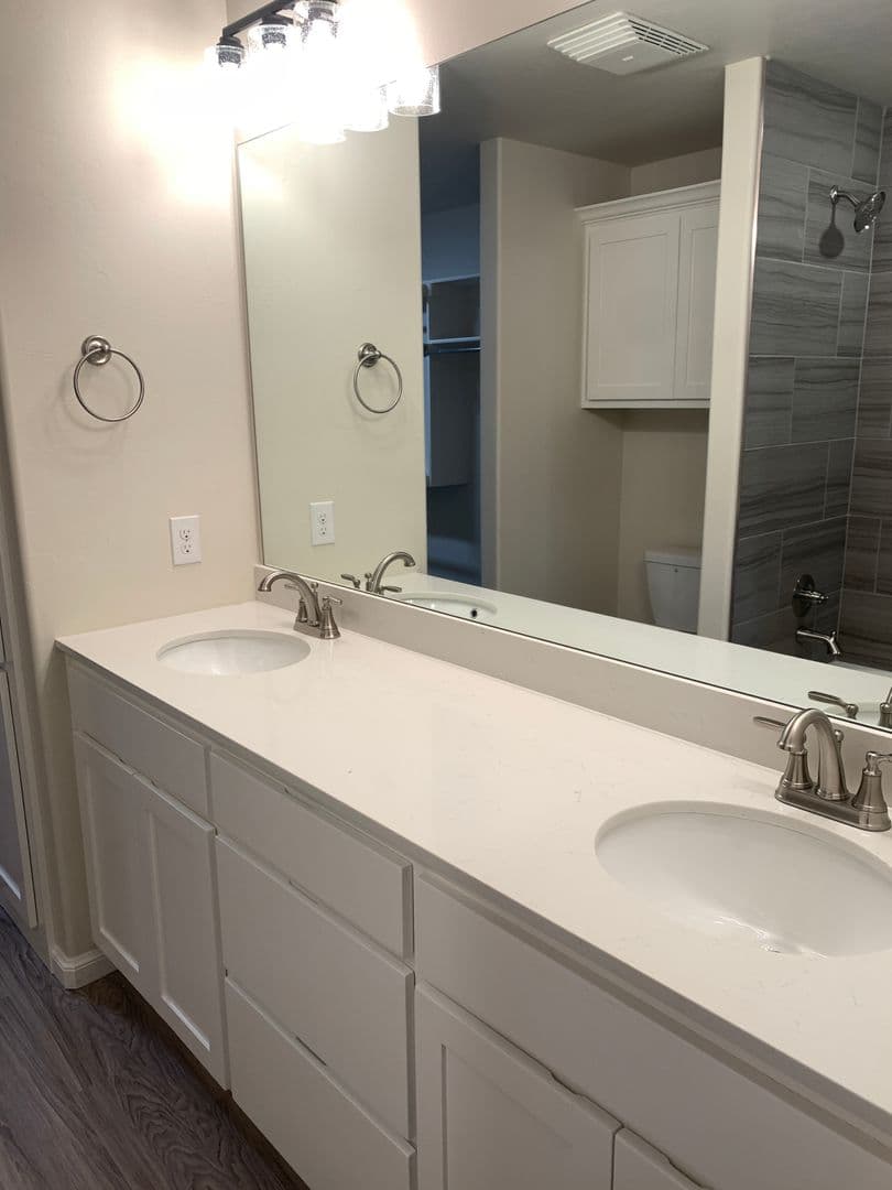 Newcastle House: 1525 NW 14th St