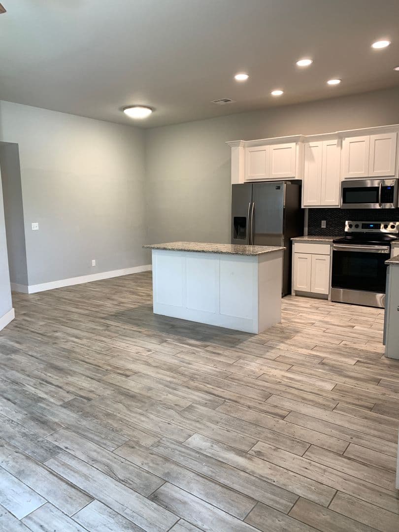 Noble House: 202 Woodbriar Road
