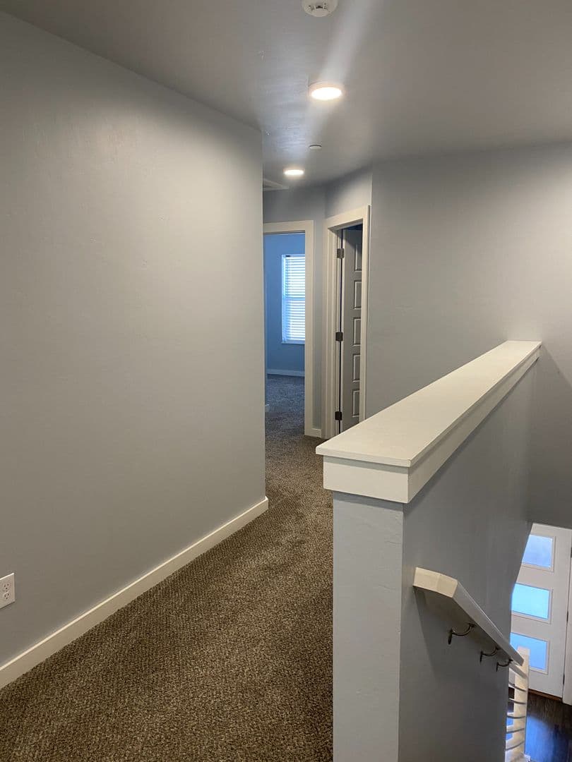 Moore House: 790 SW 14th Street