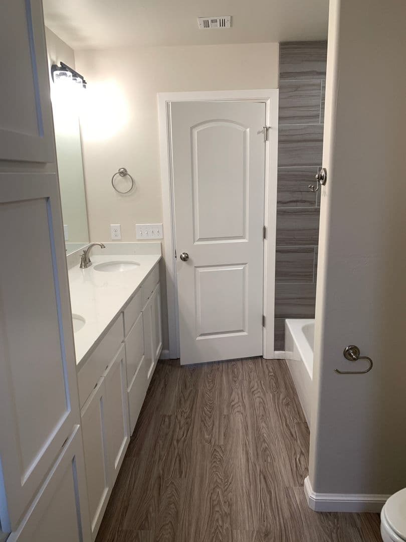 Newcastle House: 1525 NW 14th St