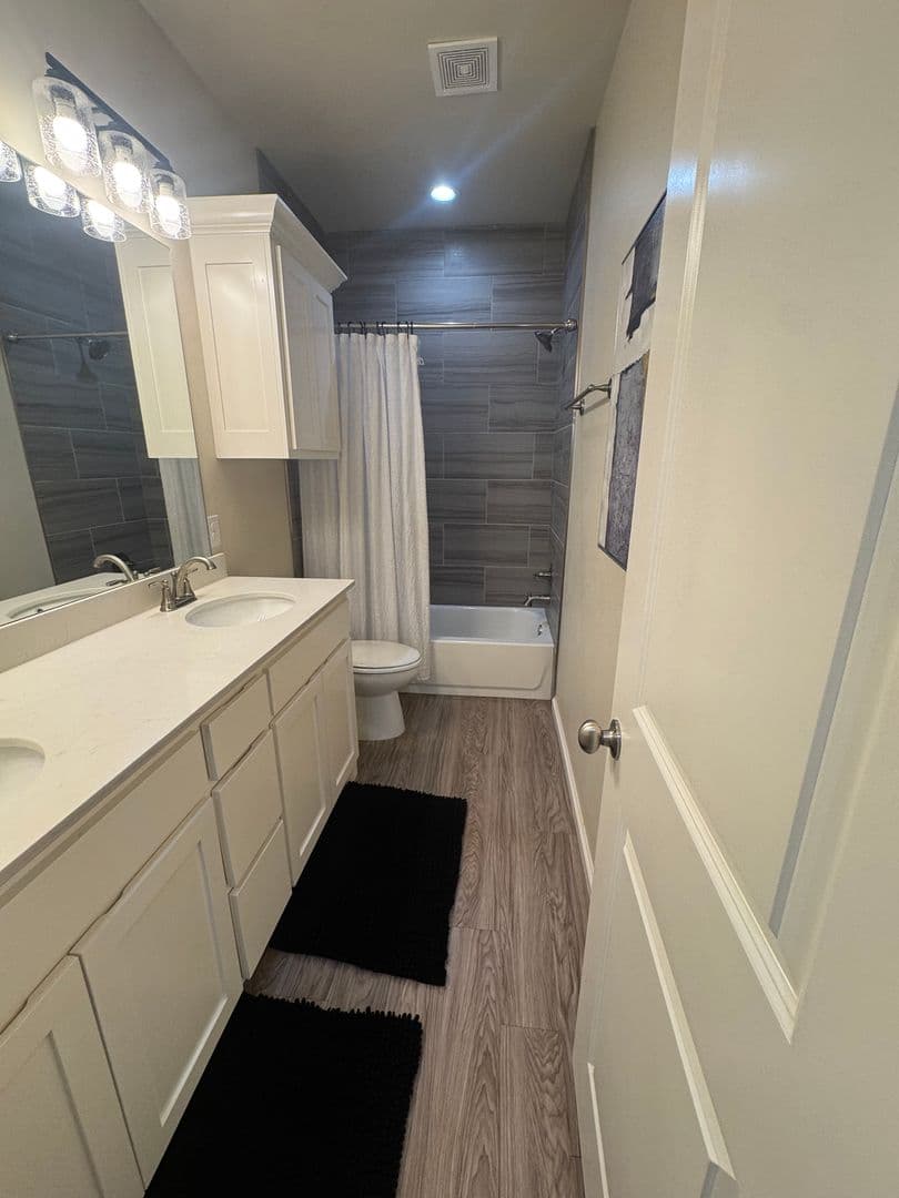 Norman House: 3427 Enclave Place