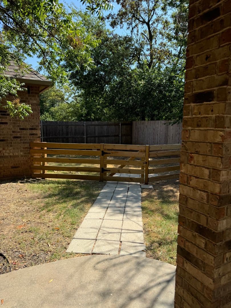 Norman House: 3216 Summit Bend
