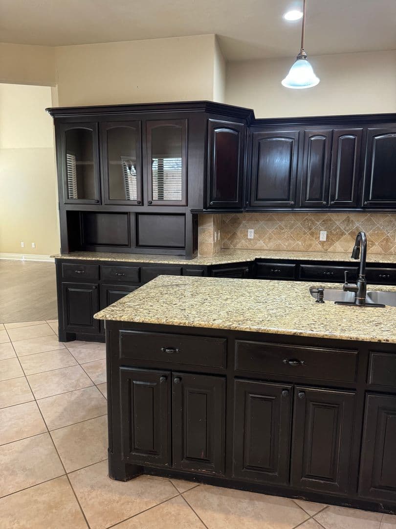 Norman House: 3216 Summit Bend