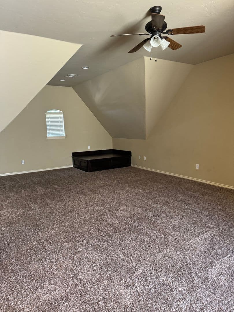 Norman House: 3216 Summit Bend