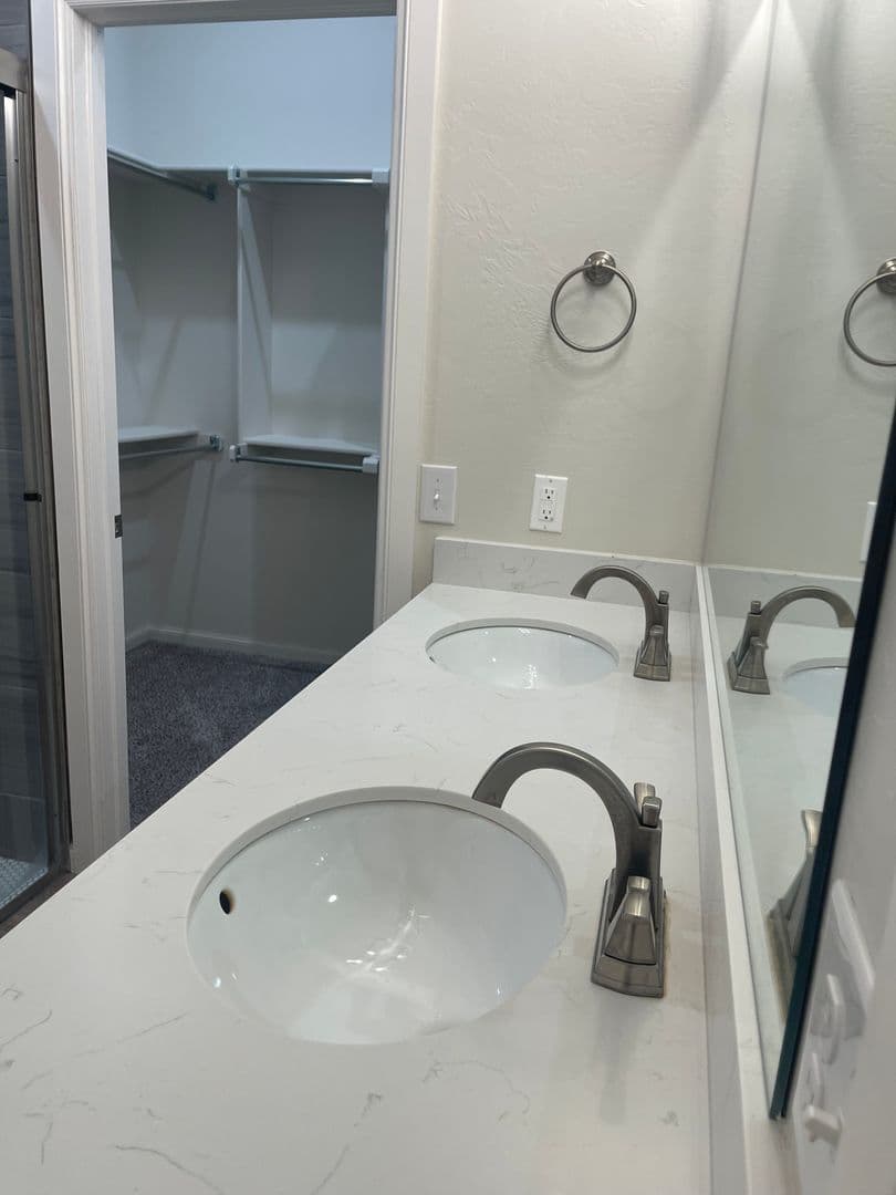 Norman House: 3337 Enclave Place