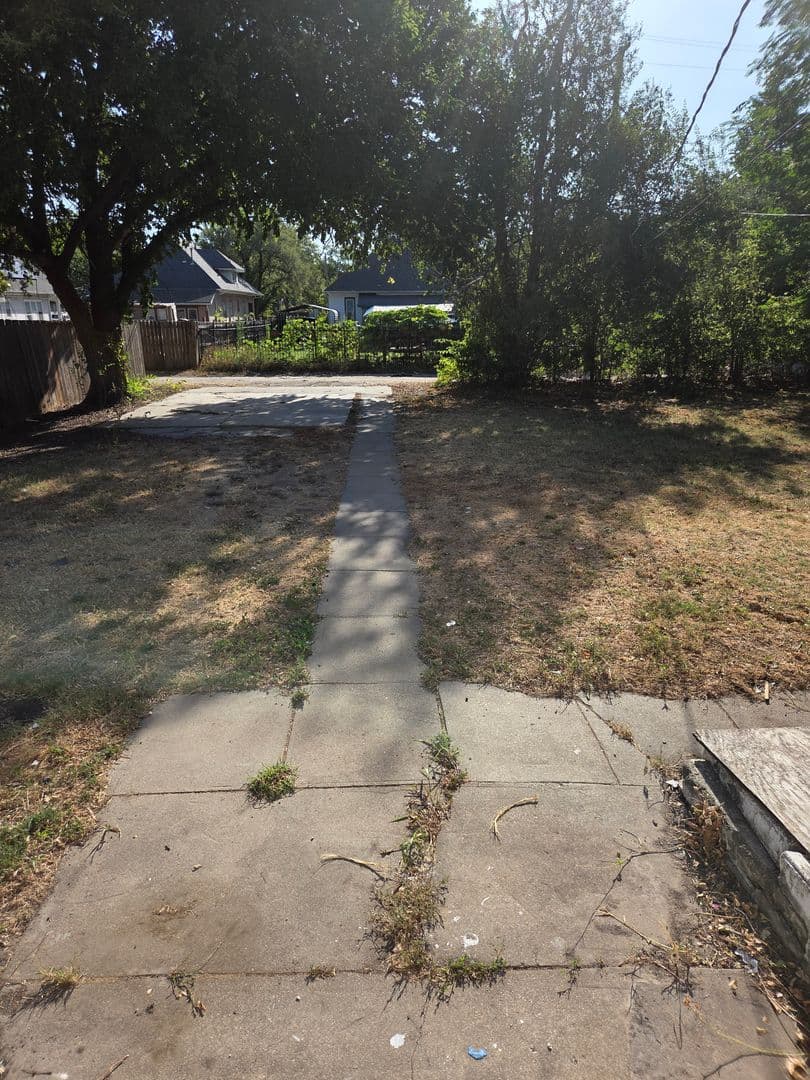 Wichita House: 1530 S Topeka Ave