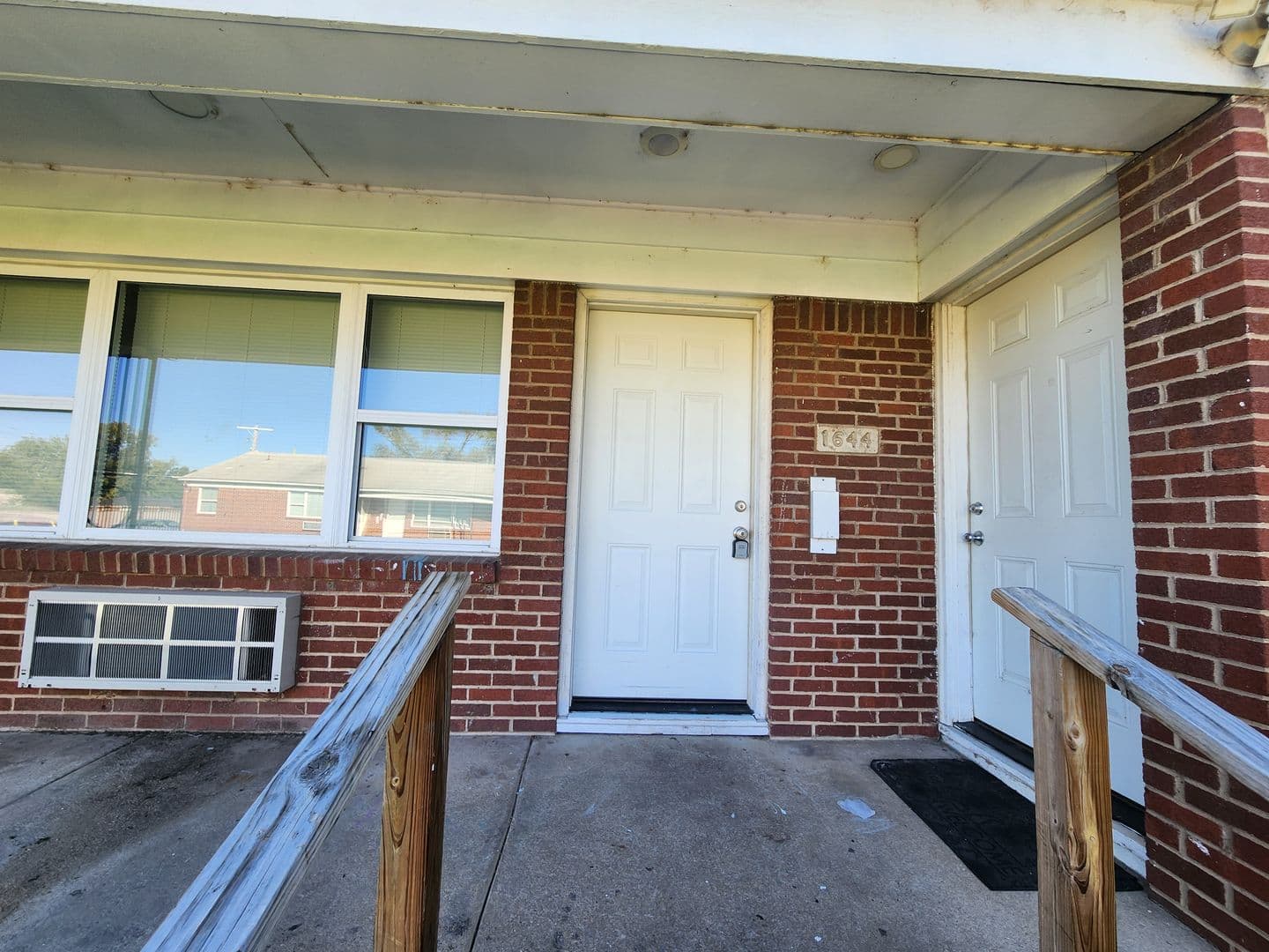 Wichita Apartment: 1640 - 1646 E Jump