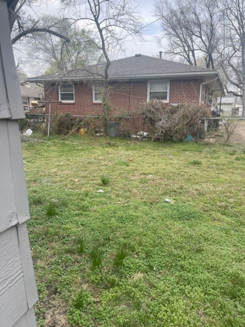 Wichita House: 510 E Kinkaid St