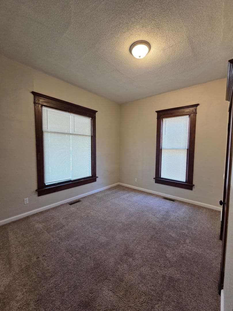 Wichita House: 1530 S Topeka Ave