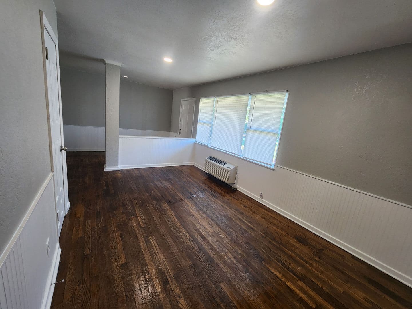 Wichita Apartment: 1640 - 1646 E Jump