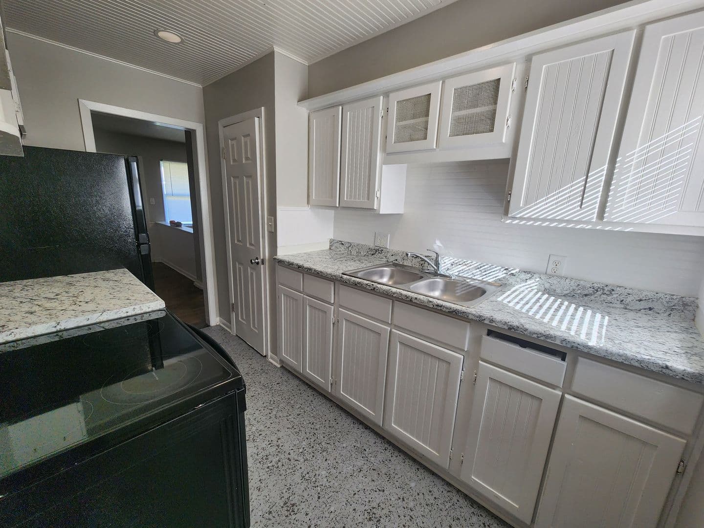 Wichita Apartment: 1640 - 1646 E Jump