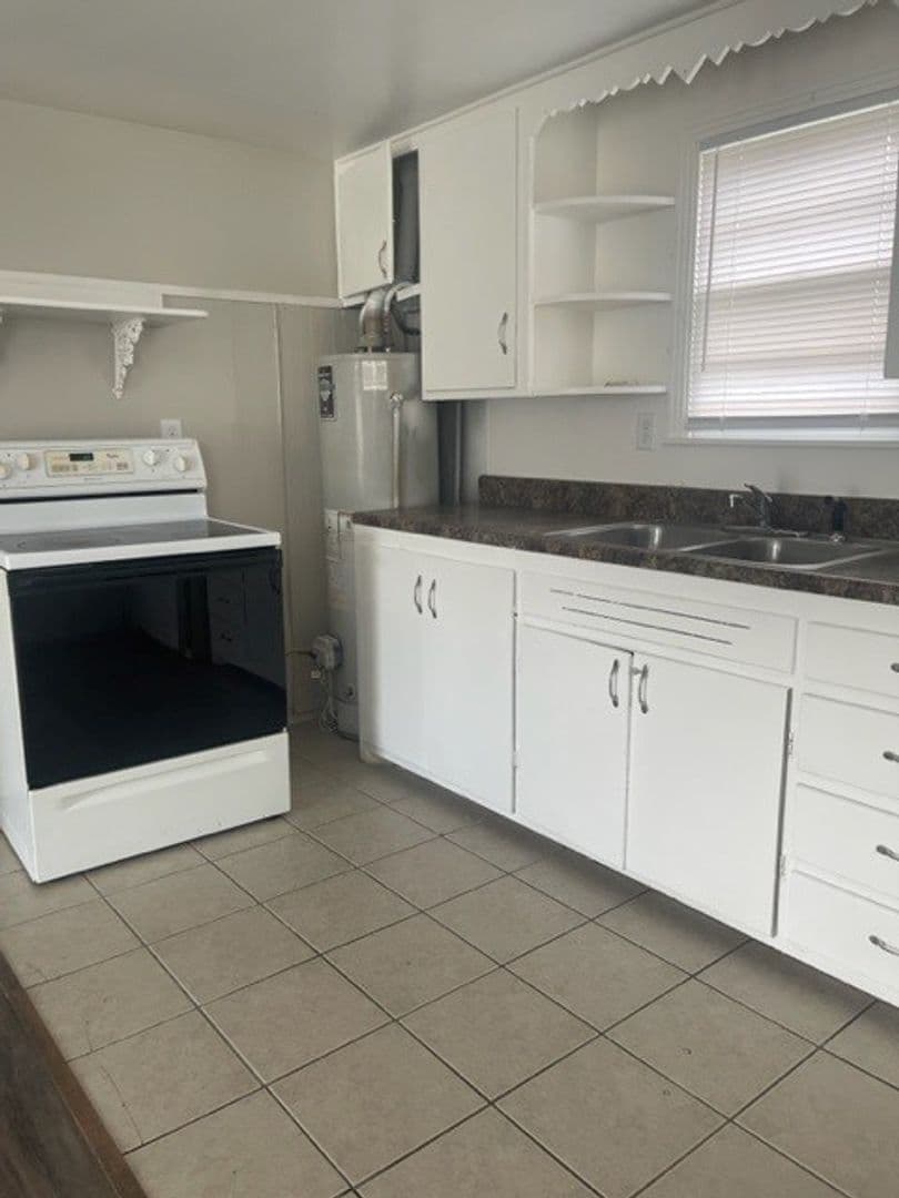 Wichita House: 510 E Kinkaid St