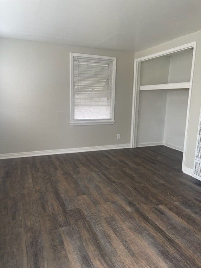 Wichita House: 510 E Kinkaid St