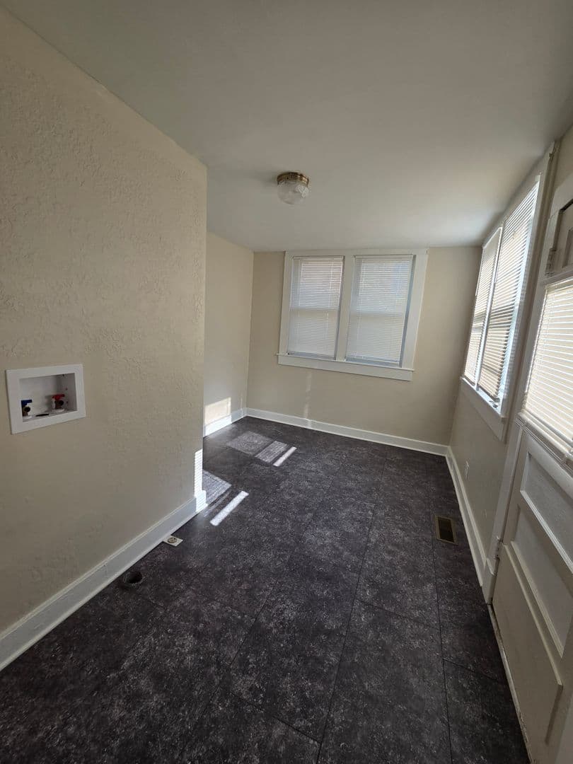 Wichita House: 1530 S Topeka Ave