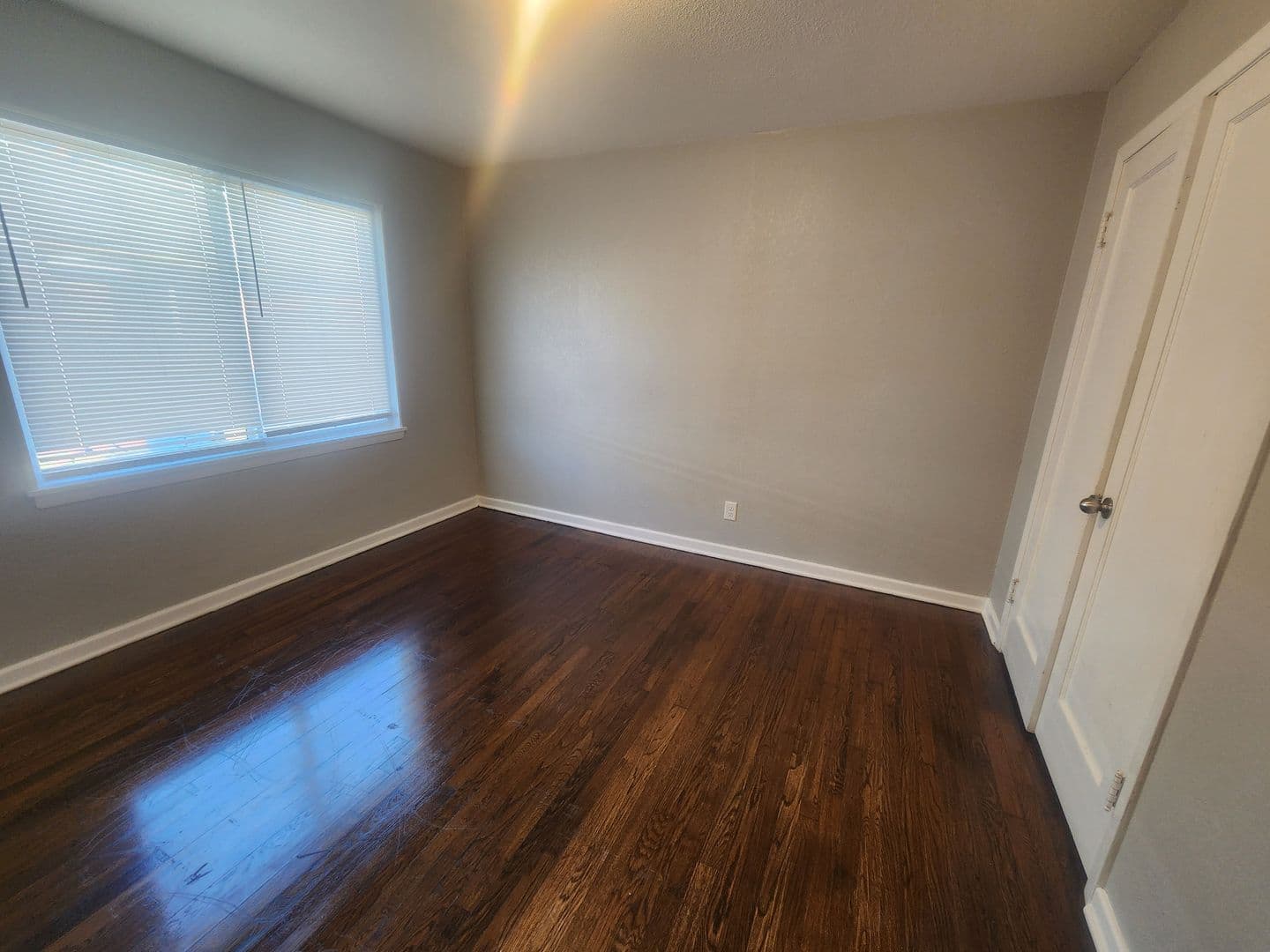Wichita Apartment: 1630 - 1636 E Jump