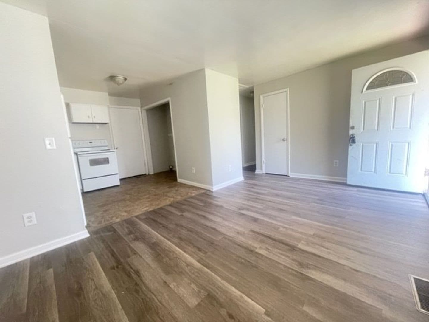 Wichita Apartment: 1029 S Glenn Apt 1 - 4